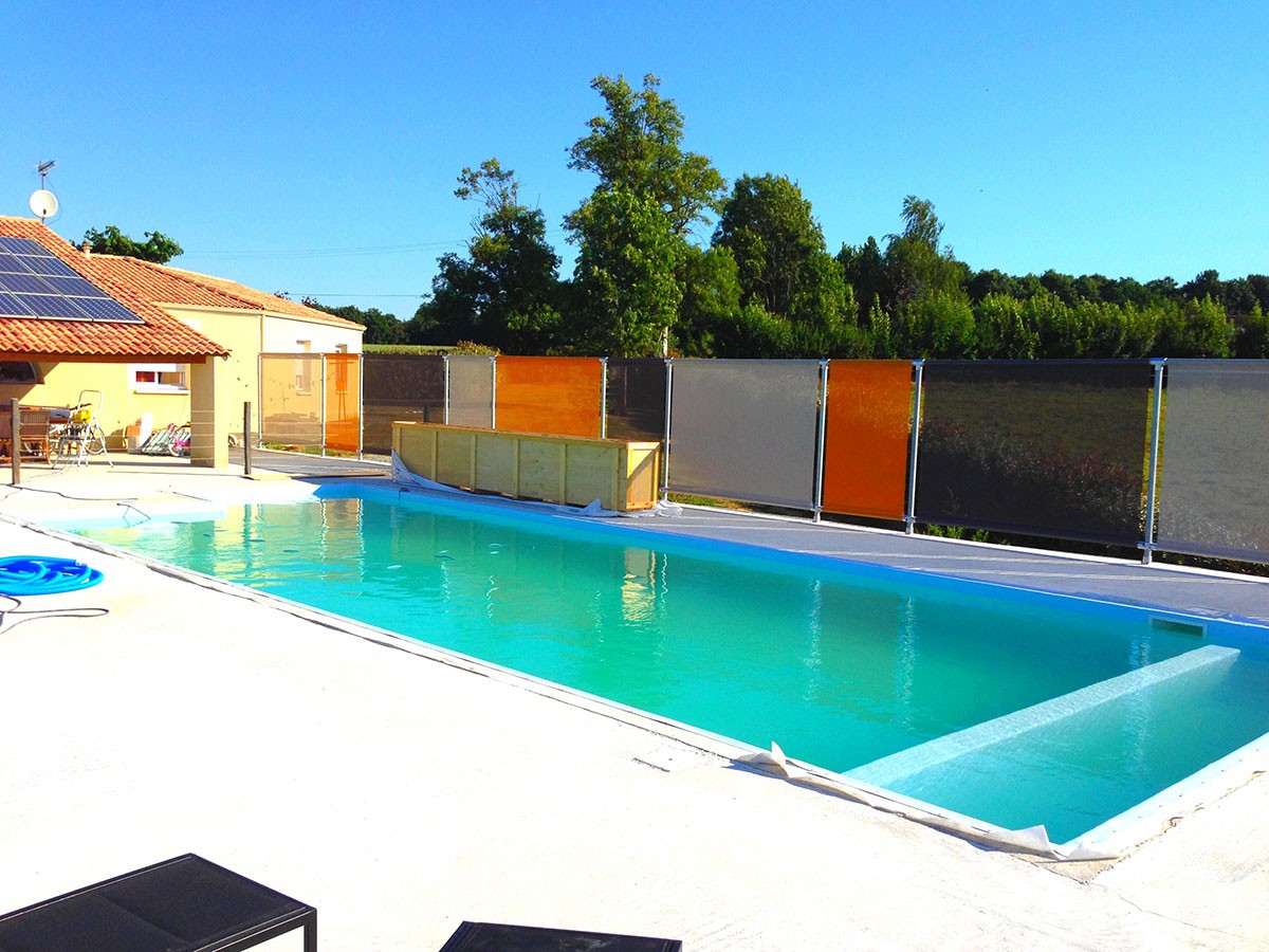bache piscine vent