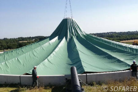 Mise en place d'une couverture de fosse en béton