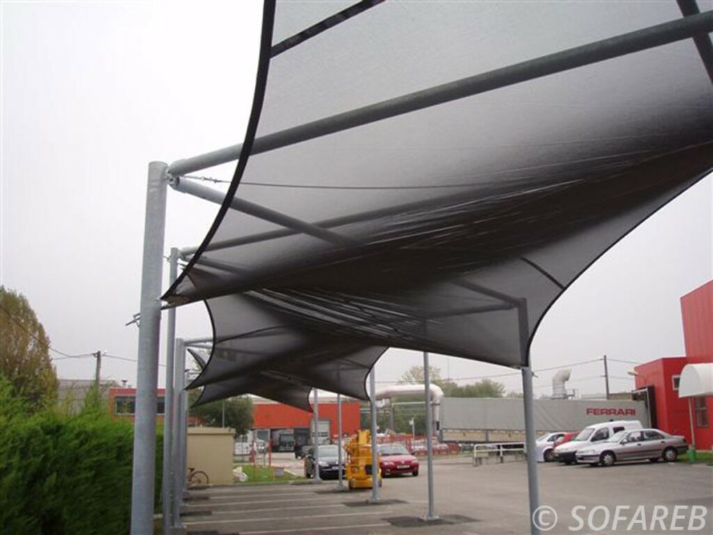 Structure-metallo-textile-protection-solaire