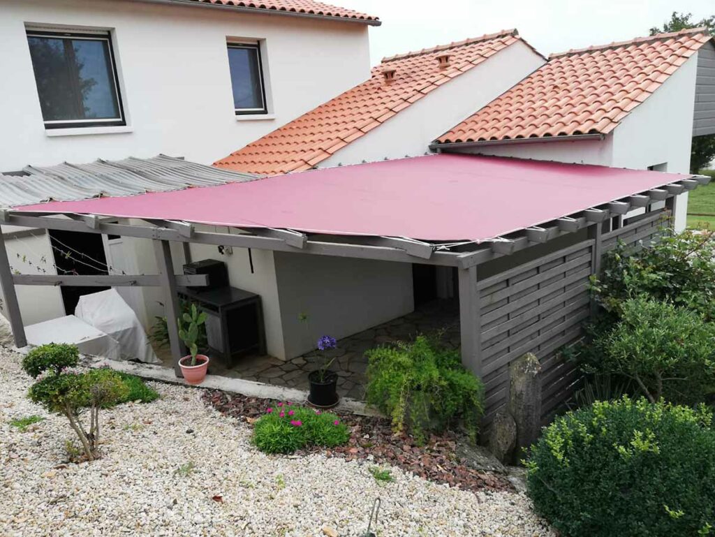 Structure-protection-solaire-toile-tendue