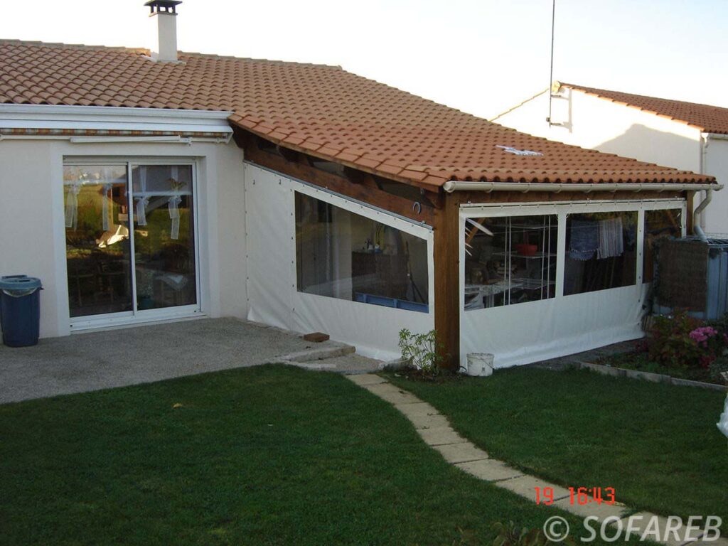 bache-sur-mesure-qualite-fermeture-veranda-terrasse-etancheite-garage