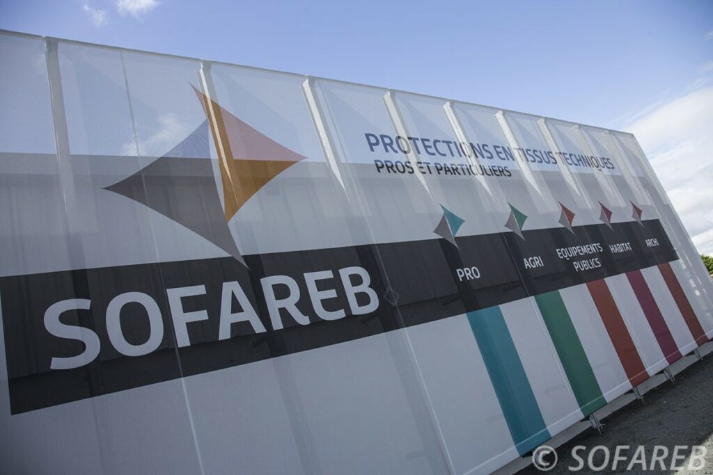 facade-textile-sofareb-vendee-entreprise-privee-bache-qualite