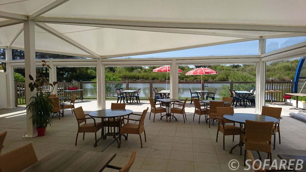 pergola-structure-metallo-textile-restaurant