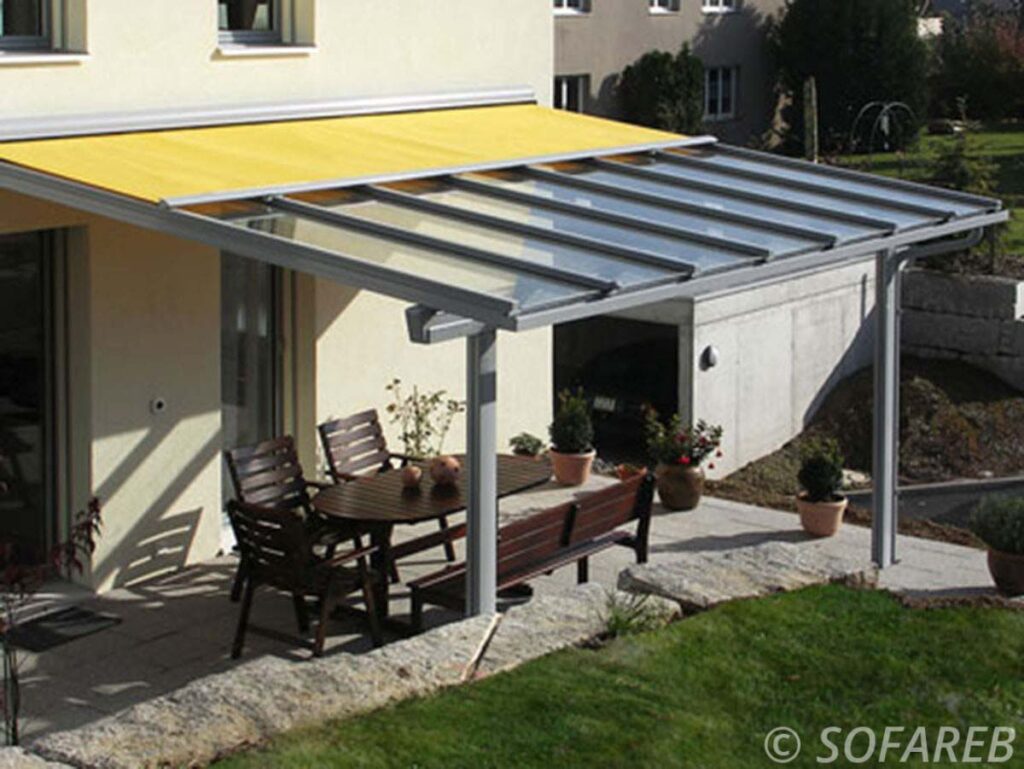 Stores-protection-solaire-extérieur-pergolas