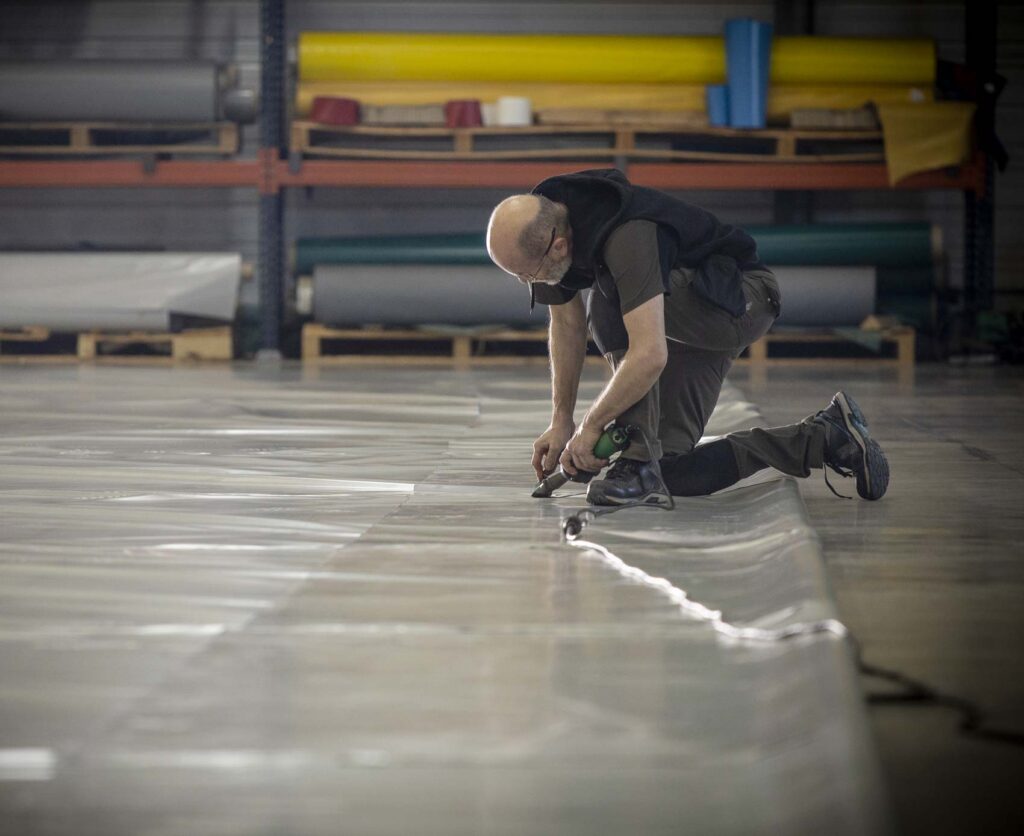 _Soudure-de-deux-baches-réalisées-dans-les-atelier-Sofareb